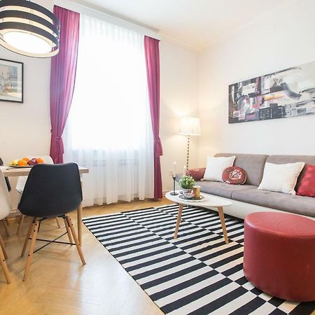 Angela Main Street Luxury Oasis & Free Parking Apartment Zagreb Exterior foto