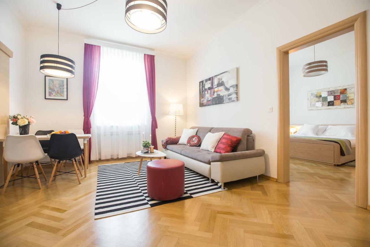 Angela Main Street Luxury Oasis & Free Parking Apartment Zagreb Exterior foto