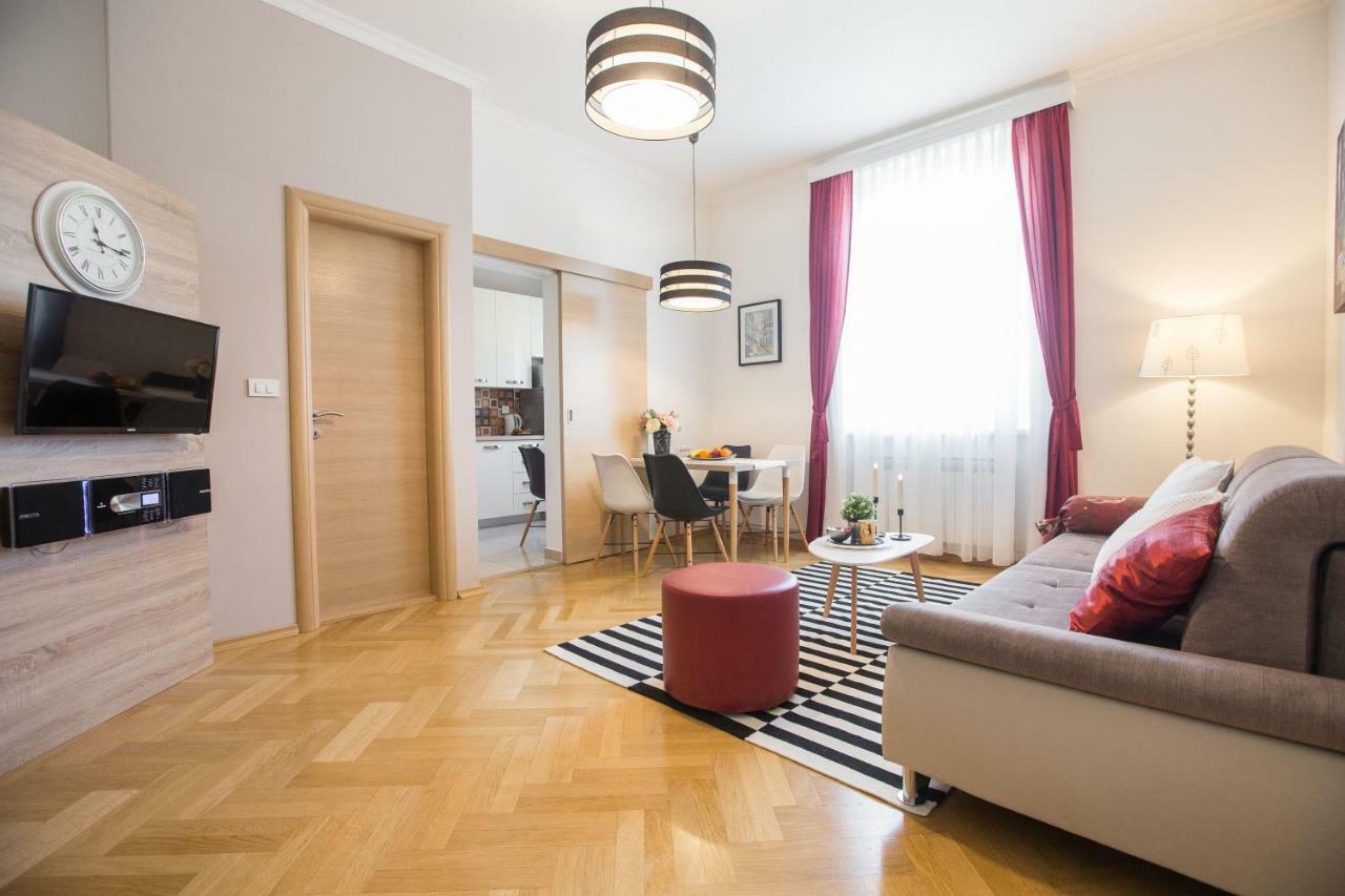 Angela Main Street Luxury Oasis & Free Parking Apartment Zagreb Exterior foto